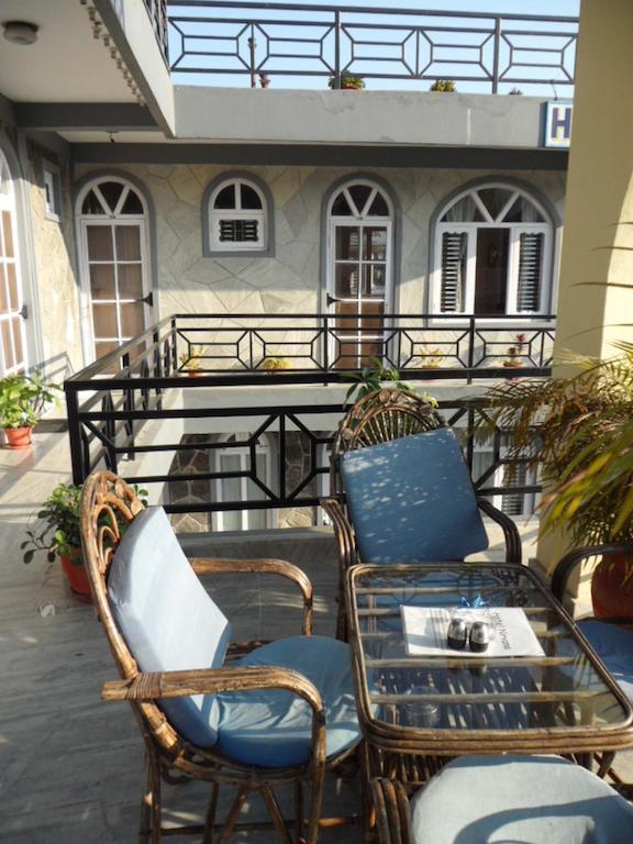 Hotel Nirvana Похара Екстериор снимка